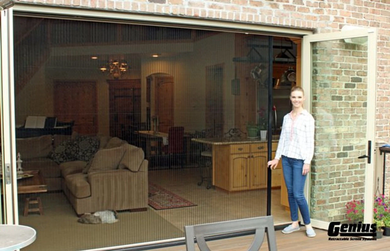 Genius® ZIGZAG - The Retractable Single Screen Panel - Image 5