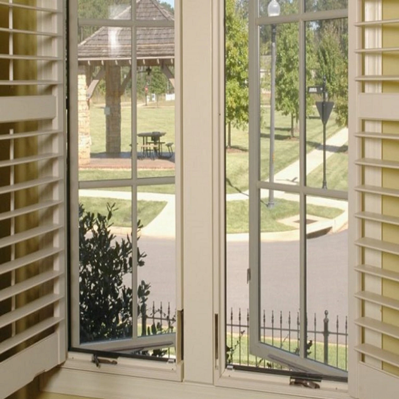 36 Inch X 25 Ft UltraVue - Image 3