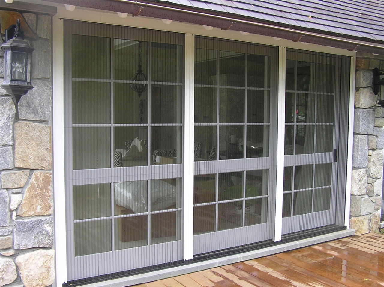 Sheer Classic 3-Panel Retractable Screen